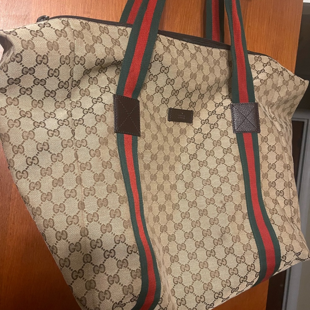 AUTHENTIC Unisex Gucci Oversized Duffle/Tote Bag!